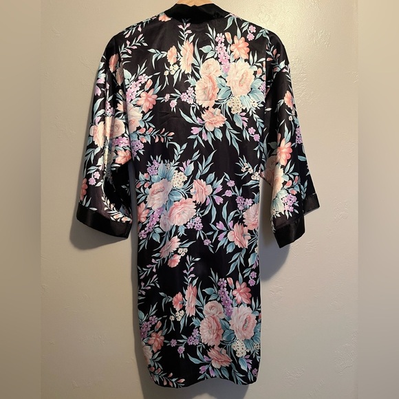 Vintage Victoria's Secret Floral Satin Kimono Robe Gold Label - Picture 7 of 8